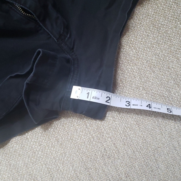 Shorts - Picture 3 of 5